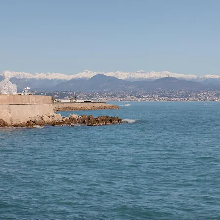 3 Pieces Les Pins Cosy Et Luxueux Daire Juan-les-Pins